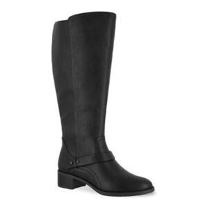 Easy Street Black Folded Clutch